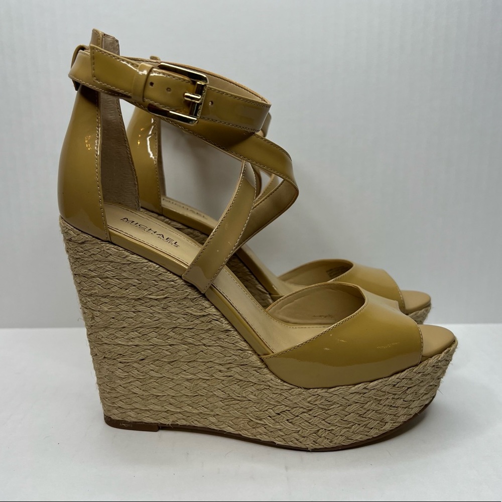 Michael Kors Gabriella Patent Leather Wedges. Tan. Size 7-1/2